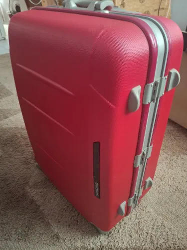 Bárbara vendo mala grande 