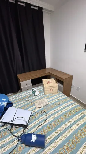 Mesa escrivaninha tipo Industrial em L