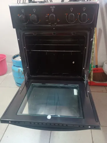 Vendo um fogão de 4 boca semi novo