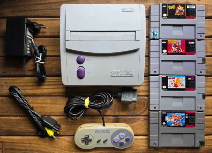 Super Nintendo Baby versão Playtronic (com entrada AV)