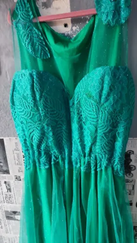 Vestido Longo de Festa Verde Esmeralda com Renda e Tule - M