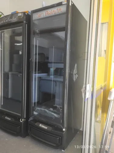 Bh Geladeira expositora vertical Gelopar 570 litros 