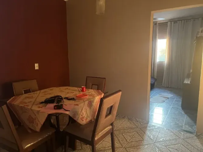 Mesa de jantar de vidro 4 lugares 