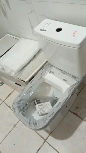 Vende-se kit Vaso sanitário Deca Quadra novo de $900 por $530