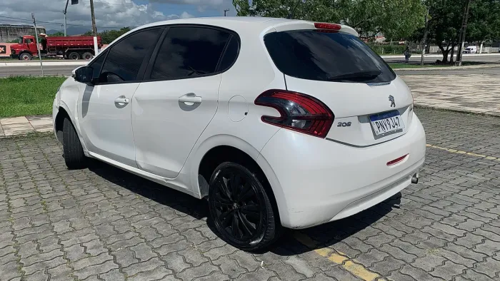 Peugeot 208 Active 1.2 Flex 12V 5P Mec. 2018