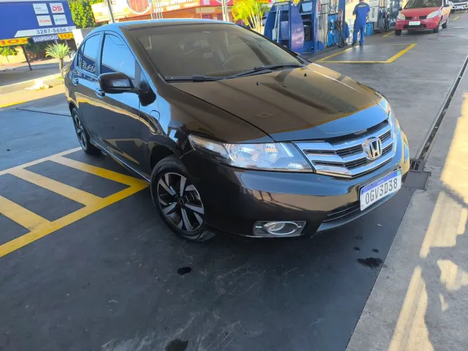 Honda City Sedan EX 1.5 Flex 16V 4P Mec. 2013