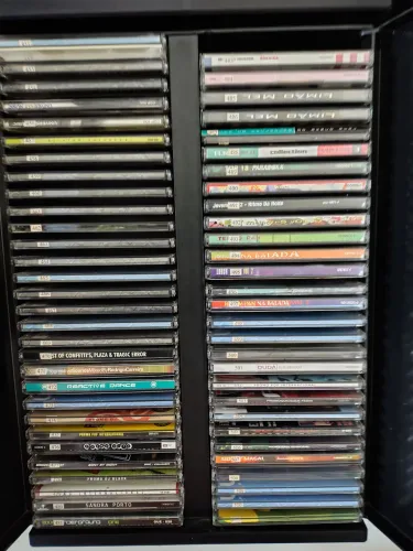 900 CDs 70, 80, 90