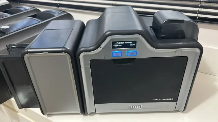 Impressora HDP5000 dual