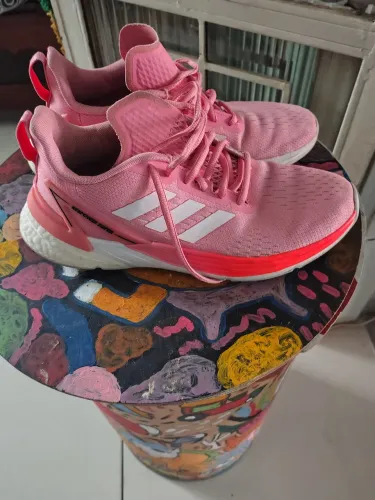 Tênis Adidas feminino
