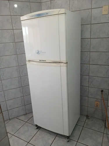 Geladeira Continental 470L