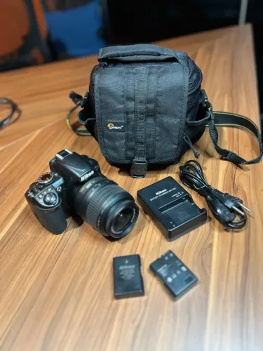 Câmera DSLR Nikon D3100