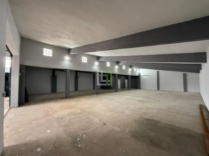 Galpão para alugar, 600 m² por R$ 34.000,00/mês - Vila de Vito - Jundiaí/SP