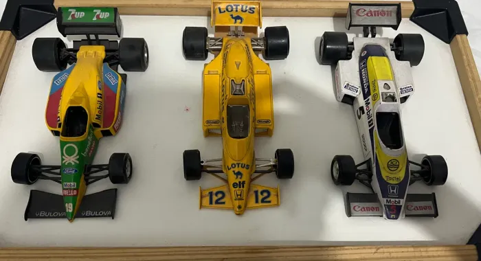 3 Miniaturas Burago 1:24 Formula 1 F1 Lotus Senna- Benetton - Williams RARIDADE