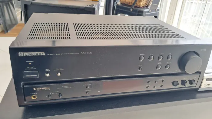 Dolby surround pro logic pioneer stereo receiver vsx 305