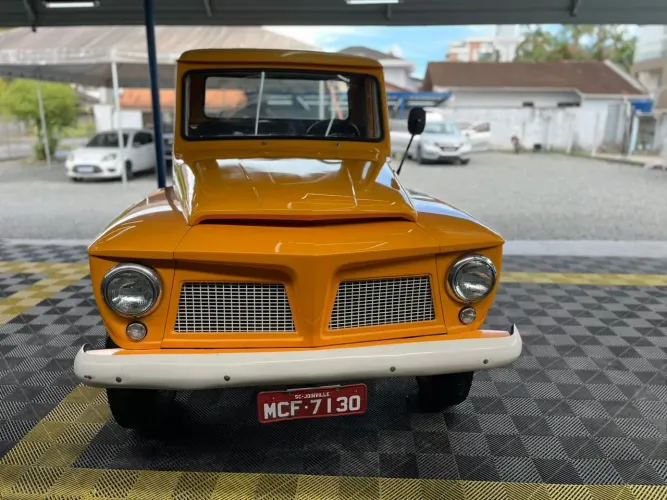 Ford F-75 4X4 2.3 1976