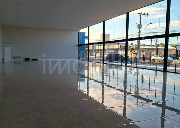 Sala Comercial para Locação na Avenida Ireneu Bornhausen em Itajaí