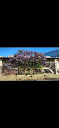 Casa à venda em rua tranquila - pronta para morar 