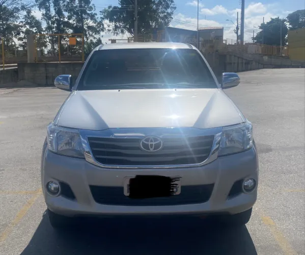 Toyota Hilux CD SRV 4X2 2.7 Flex 16V Aut. 2015