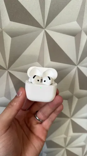 AirPods 4 | Garantia Apple até 09/05/2027
