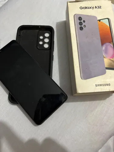 celular A32
