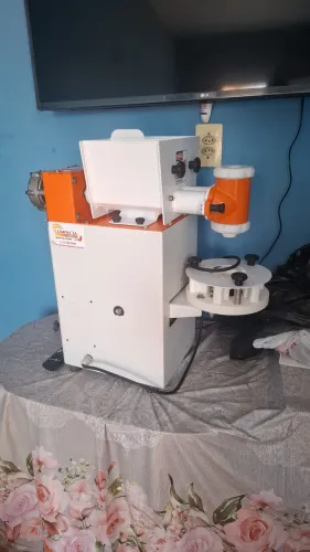 Maquina de fazer salgado ,com preço acessivel