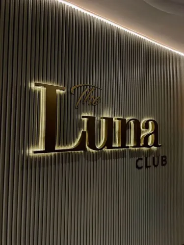 Letras 3D com iluminação e sem iluminação 