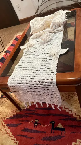 Caminho de mesa em crochê