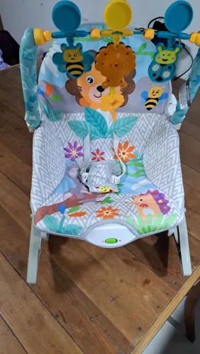 Cadeira de balanço bebê