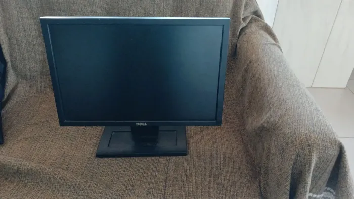 Monitor vga/vgi com cabos 