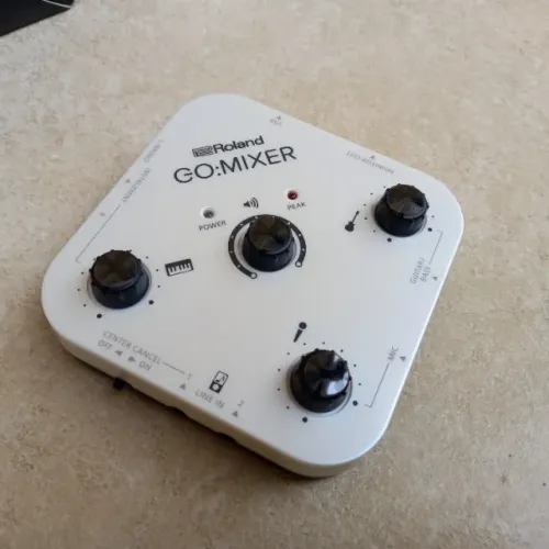 Roland Go Mixer em Estado de Nova
