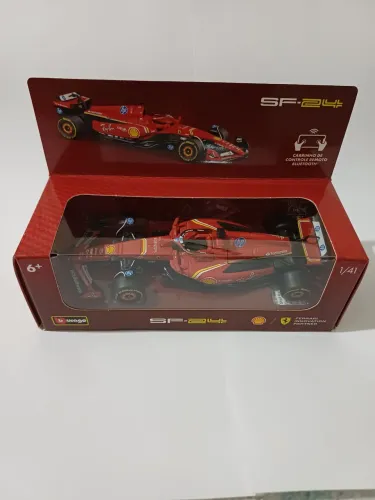 Miniatura ferrari SF-24 Burago