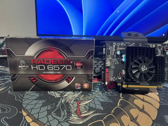 Placa de Vídeo Radeon HD 6570 2GB