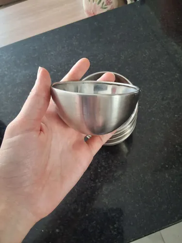 Potes de inox para sobremesa com colheres