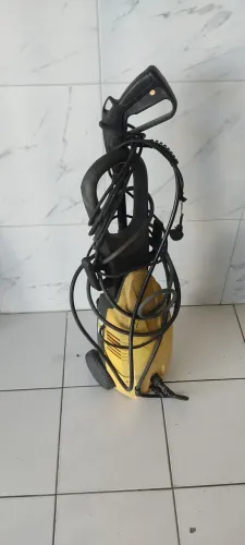 Vendo uma máquina lava-jato funcionando perfeitamente. Valor 250.