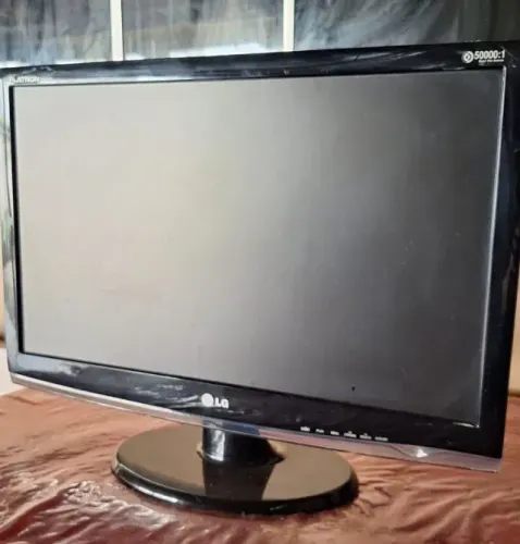 Monitor LG Flatron 21.5 LCD