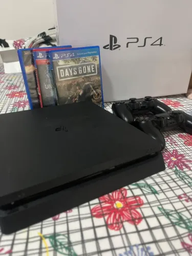 PS4 SLIM
