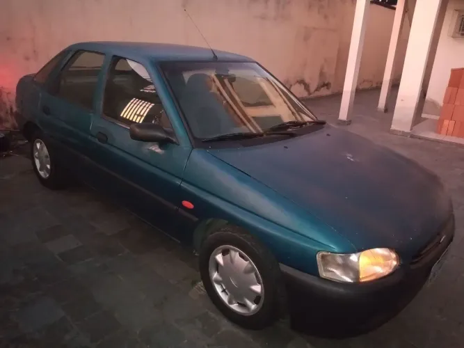 Ford Escort GL 1.8i 16V 4P 1997