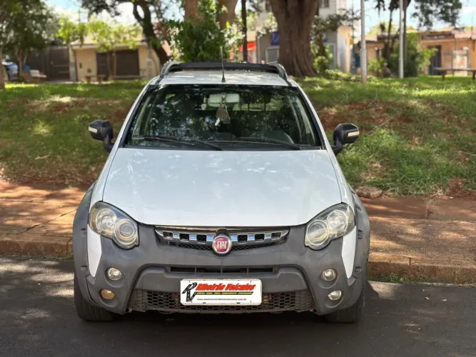 Fiat Strada Adventure1.8/ 1.8 Locker Flex CD 2016