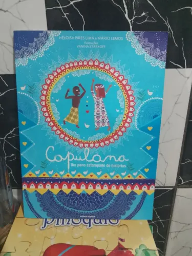 Capulana Um pano estampado de histórias editora Scipione 2014
