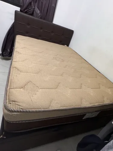? Colchão/Cama Box Portobel Palermo - Usada com cabeceira   