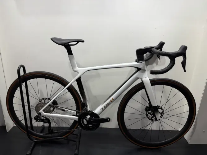 Bike speed/ road Trek Madone Sl6 disc R$ 33.900,00