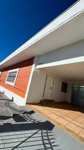 Casa no Centro de Franca por 600 MIL