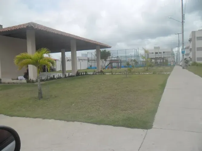 Alugo apartamento 3 quartos térreo no Condomínio Village das Fontes