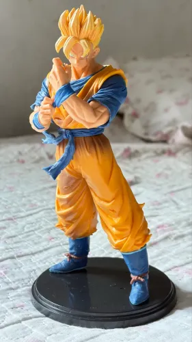 Action figure gohan