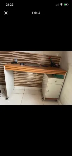 Escrivaninha / mesa de escritório 450,00