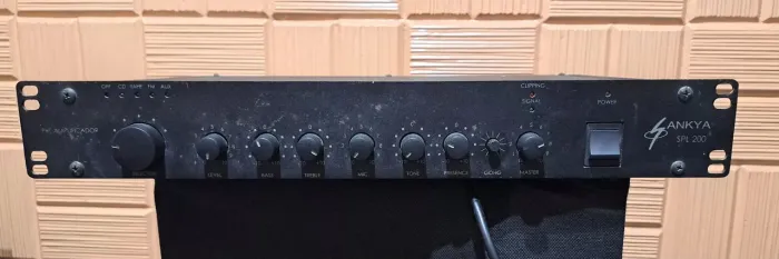 Amplificador 70V modelo: SANKYA