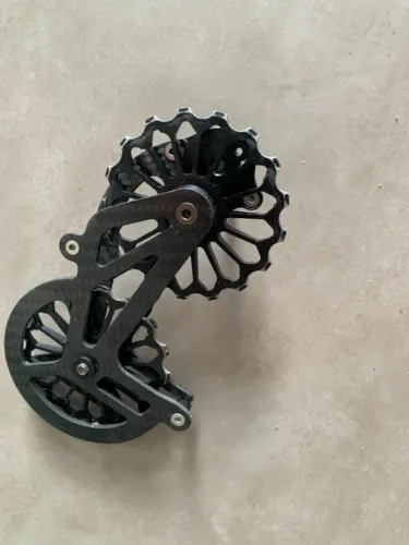 Cage de carbono para câmbio Sram Rival 11v