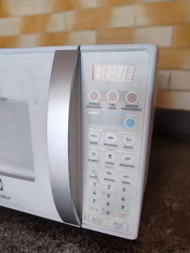 Microondas Electrolux - Para retirada de peças