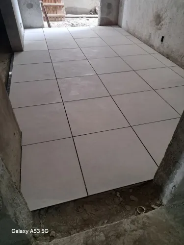 Pedreiro de acabamento piso cerâmica carpintaria portas janelas telhado tel. * 