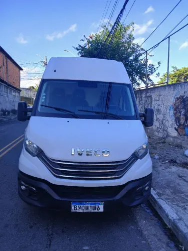 Iveco Daily Furgão 30-130 2.3 9M³ (die)(e5) 2020